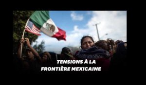 La caravane des migrants manifeste à la frontière avec les États-Unis