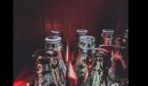 Coca-Cola lance sa première boisson alcoolisée au Japon.