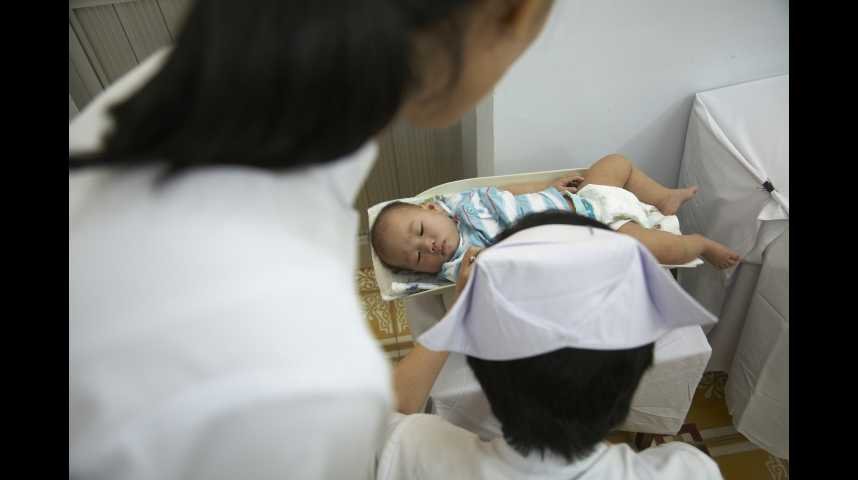 Une Vietnamienne Donne Naissance A Un Bebe De Plus De 7 Kilos Sur Orange Videos