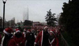 Turin: des milliers de Pères Noël pour les enfants malades
