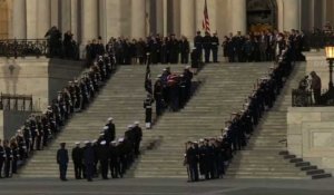 Le cercueil de George H.W. Bush arrive au Capitole