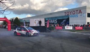 La visite des pilotes de rallye à l'usine Toyota Onnaing