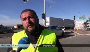 "Les routes de la colère" : Mathieu, 35 ans, docker et gilet jaune au carrefour de Moralès à Port-de-Bouc