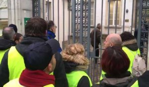 La BNP bloquée par des Gilets jaunes à Troyes