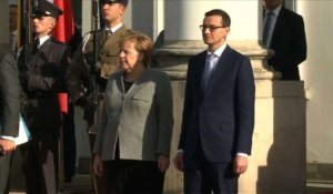 Arrivée de Merkel pour rencontrer le Premier ministre polonais
