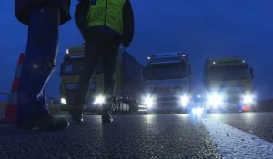 Calais : les "gilets jaunes" toujours actifs