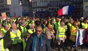 Gilets jaunes : 430 personnes remontent la Canebière à Marseille