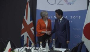 Rencontre entre Theresa May et Shinzo Abe au G20