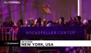 Le sapin de Rockefeller center s'illumine à New York