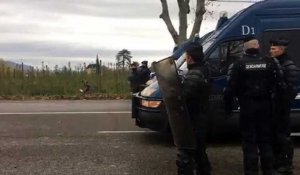 Manosque :  les lycéens face aux gendarmes mobiles