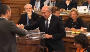 Gérard Collomb élu facilement à la mairie de Lyon