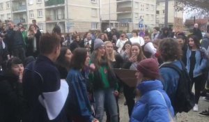 «Non à la sélection, oui à l'éducation» : le lycée Marie-de-Champagne de Troyes manifeste