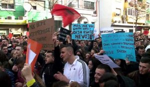 Importantes manifestations étudiantes en Albanie