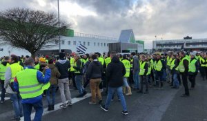 Langueux. Les Gilets jaunes quittent le parking de Leroy Merlin