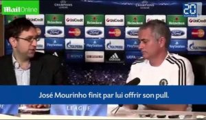 José Mourinho offre son pull à un interprète roumain