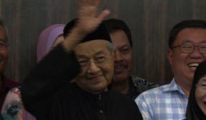 Malaisie: l'opposant Anwar bientôt gracié (Mahathir)