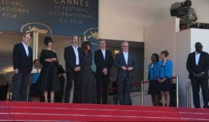 Cannes: montée des marches de l'équipe du film de Godard