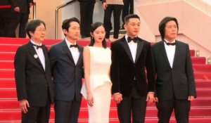 Cannes 2018: l'équipe du film "Burning" foule le tapis rouge