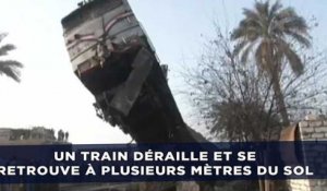 Un train déraille et se retrouve bloqué à plusieurs mètres du sol