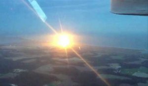L'explosion de la fusée Antares vue d'un avion