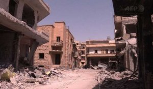 A Raqa, des Syriens pleurent une ville totalement défigurée