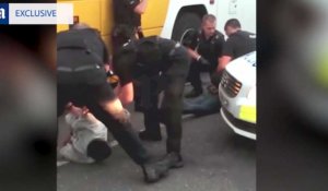 Angleterre : La police découvre des migrants de Calais cachés dans la soute d'un bus (Vidéo)