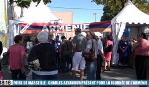 Charles Aznavour en visite à la foire de Marseille pour la journée de l'Arménie