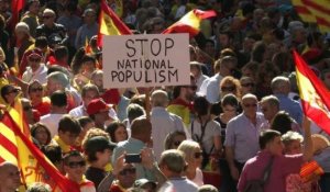 Barcelone: manifestation de masse anti-indépendantiste