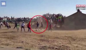 Il assiste à une corrida et se fait violemment percuter par un taureau (Vidéo)