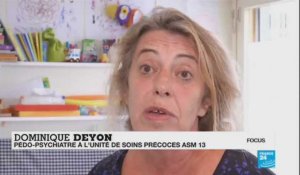 En France, les autistes et leur famille réclament plus de moyens