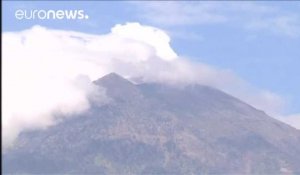 Mont Agung : les habitants refusent de rentrer chez eux