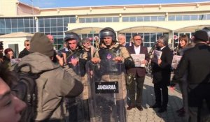 Turquie: reprise du procès du quotidien d'opposition Cumhuriyet