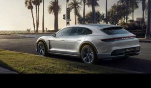 Porsche prend le virage de l'électrique avec la Mission E Cross Turismo