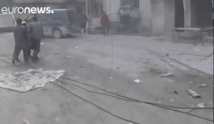 Noor et Alaa,  petites soeurs piégées dans l'enfer de la Ghouta