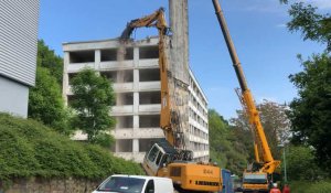Démolition de l'immeuble rue des Vosges à Cherbourg 