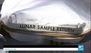 A vendre: sachet d''Apollo 11 ayant contenu des bouts de lune