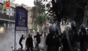 Rome : Violents affrontements entre des migrants et la police (vidéo)