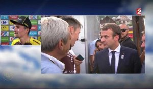 Emmanuel Macron félicite Romain Bardet