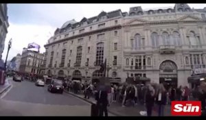Londres : Un homme d'affaires insulte un musulman de "terroriste" en pleine rue (vidéo) 
