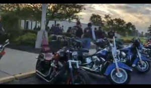 Etats-Unis : Victime de harcèlement scolaire à l'école, un collégien arrive à sa rentrée scolaire escorté par 50 motards (vidéo)