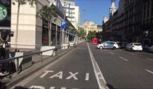 Une camionnette fonce dans la foule à Barcelone: deux morts