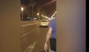 Attaque de Cambrils : Les images chocs d'un des terroristes abattu par la police (vidéo)