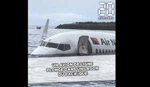 Un avion de ligne plonge dans un lagon du Pacifique