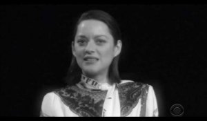 Marion Cotillard a 43 ans : Revivez son imitation parfaite d'Edith Piaf (vidéo)