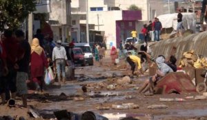 Les Tunisiens nettoient les dégâts laissés par des inondations