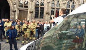 Les policiers se sont réunis sur la Grand-Place de Mons