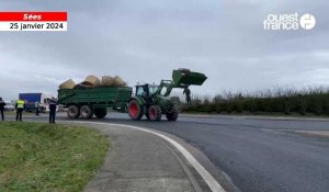 VIDEO. A Sées, les tracteurs partent bloquer l’A28