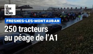Crise des agriculteurs : plus de 250 tracteurs au péage de Fresnes-les-Montauban sur l'A1