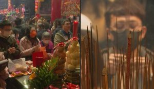 Les fidèles affluent dans les temples de Taïwan pour l'année du dragon