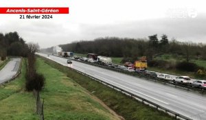 VIDÉO. Un poids lourd en feu, l’autoroute A11 coupée plusieurs minutes entre Nantes et Angers